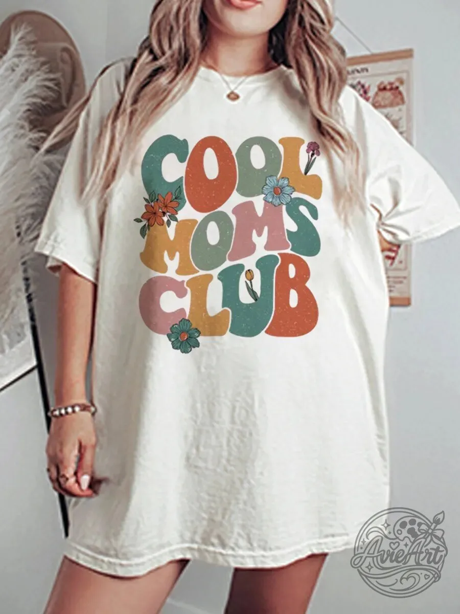 Cool Moms Club Retro Floral Graphic Oversized T-Shirt for Women
